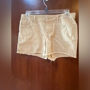 SO Women's Light Cream Frayed Hem Jean Shorts